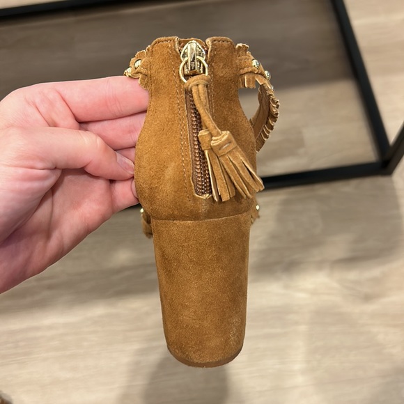 Vince Camuto Heels - Picture 3 of 6